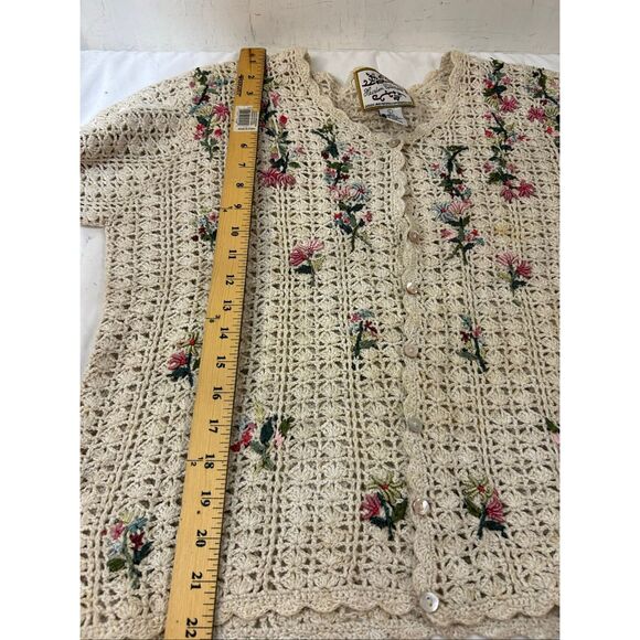 Heirloom Collection Crochet sweater large flowers buttons rn383437 - Picture 10 of 10